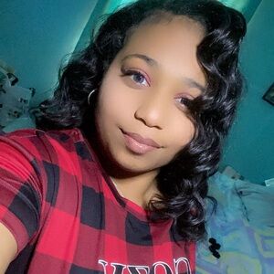 Meet your Posher, Hayleigh